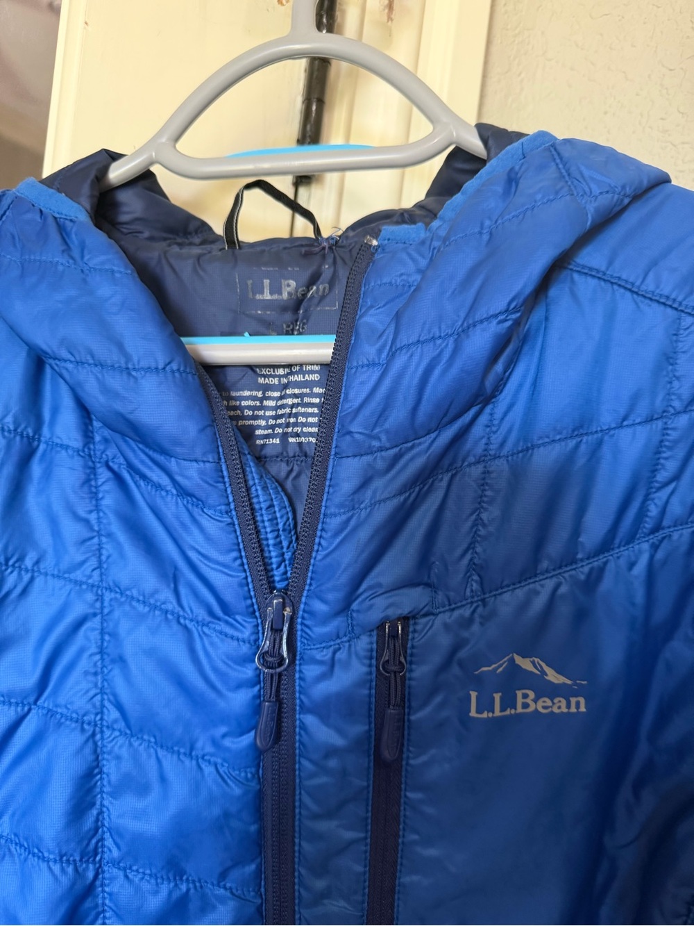 Men’s L.L. Bean Packable Down Hooded Jacket Sz L - Picture 4 of 5